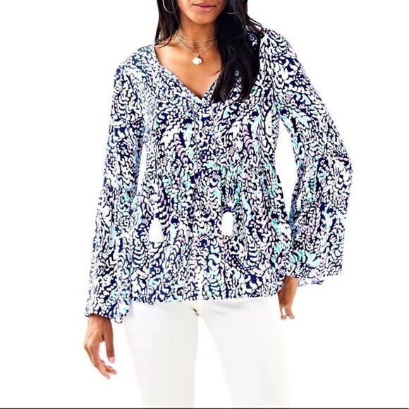 Lilly Pulitzer Kahli Blue Grotto Bell Sleeve Top Size Small ML-114 - Picture 1 of 12